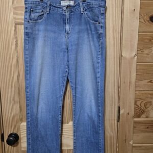 Levi's Women's Straight Leg Jeans in Light Blue Denim 505 Size 12m